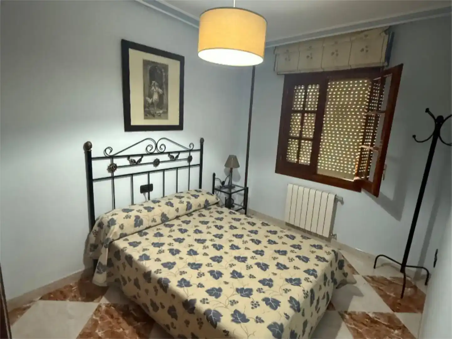 Habitación de Piso de alquiler en Castellar con Aire acondicionado, Amueblado y Balcón
