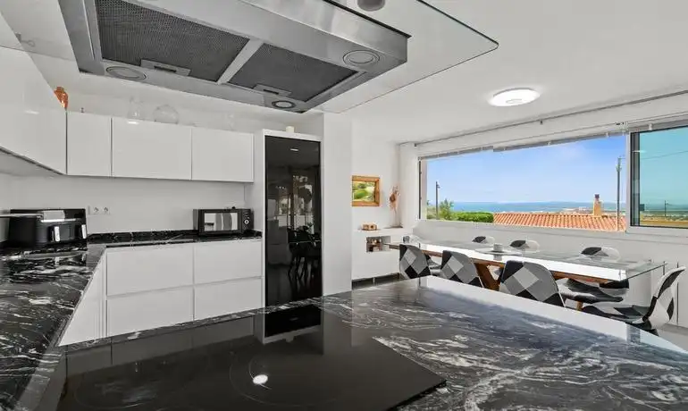 House with pool for sale in Carrer DE CORDOVA 25, imagen 16