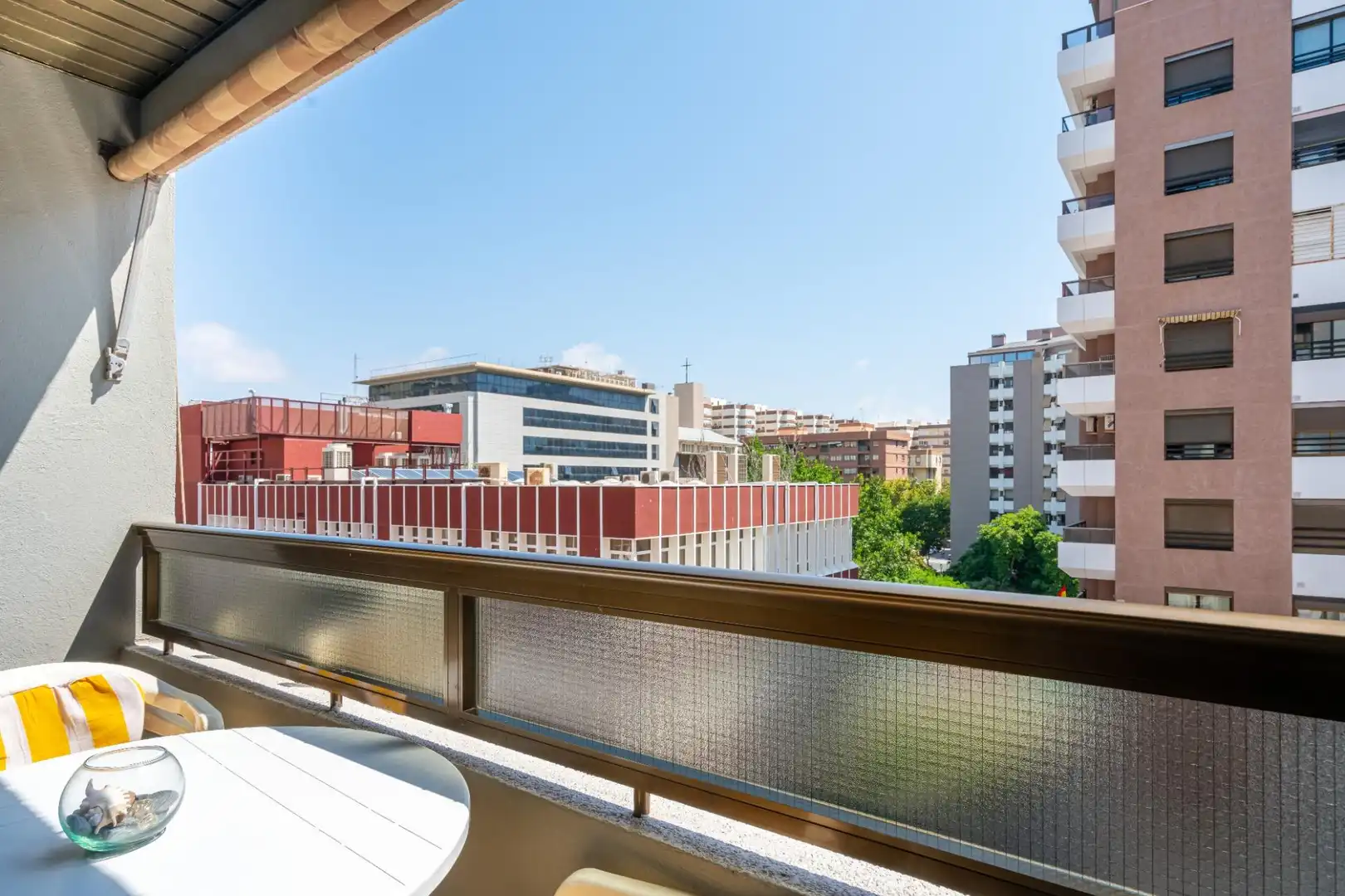 Flat with terrace to rent in Calle MAESTRO SERRANO, imagen 5
