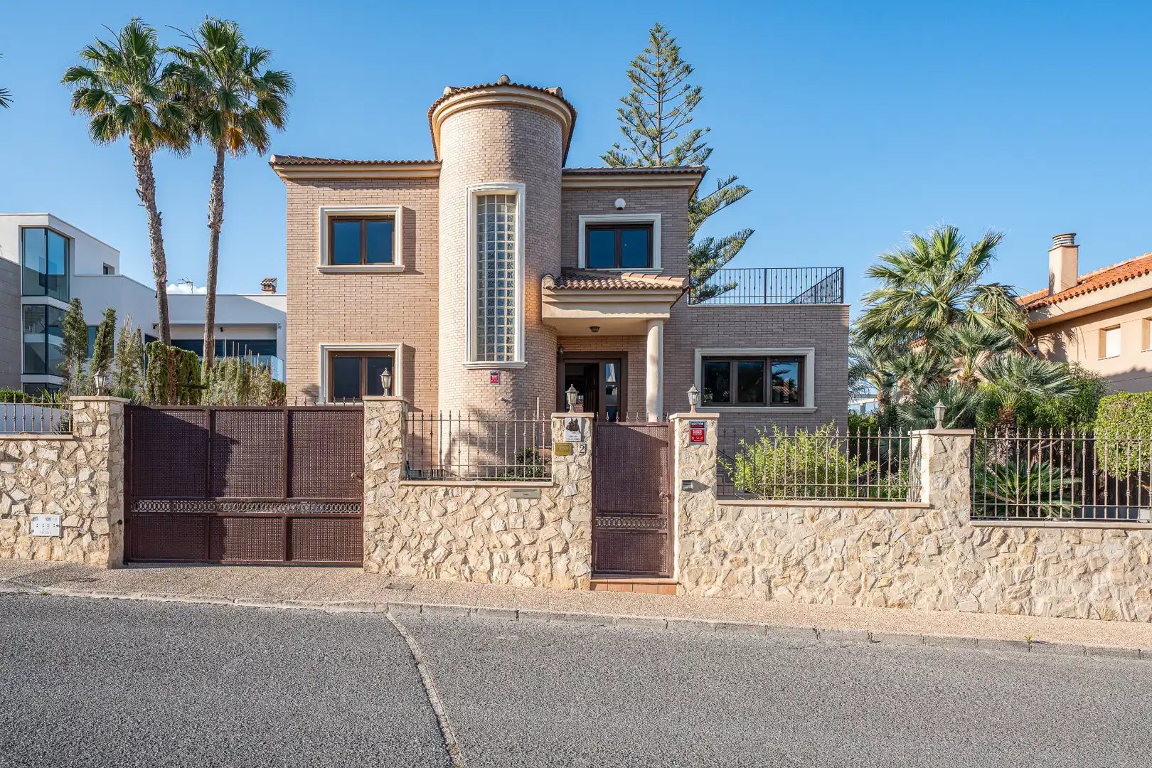 Vista exterior de Casa o chalet en venta en Torrevieja con Aire acondicionado, Calefacción y Jardín privado