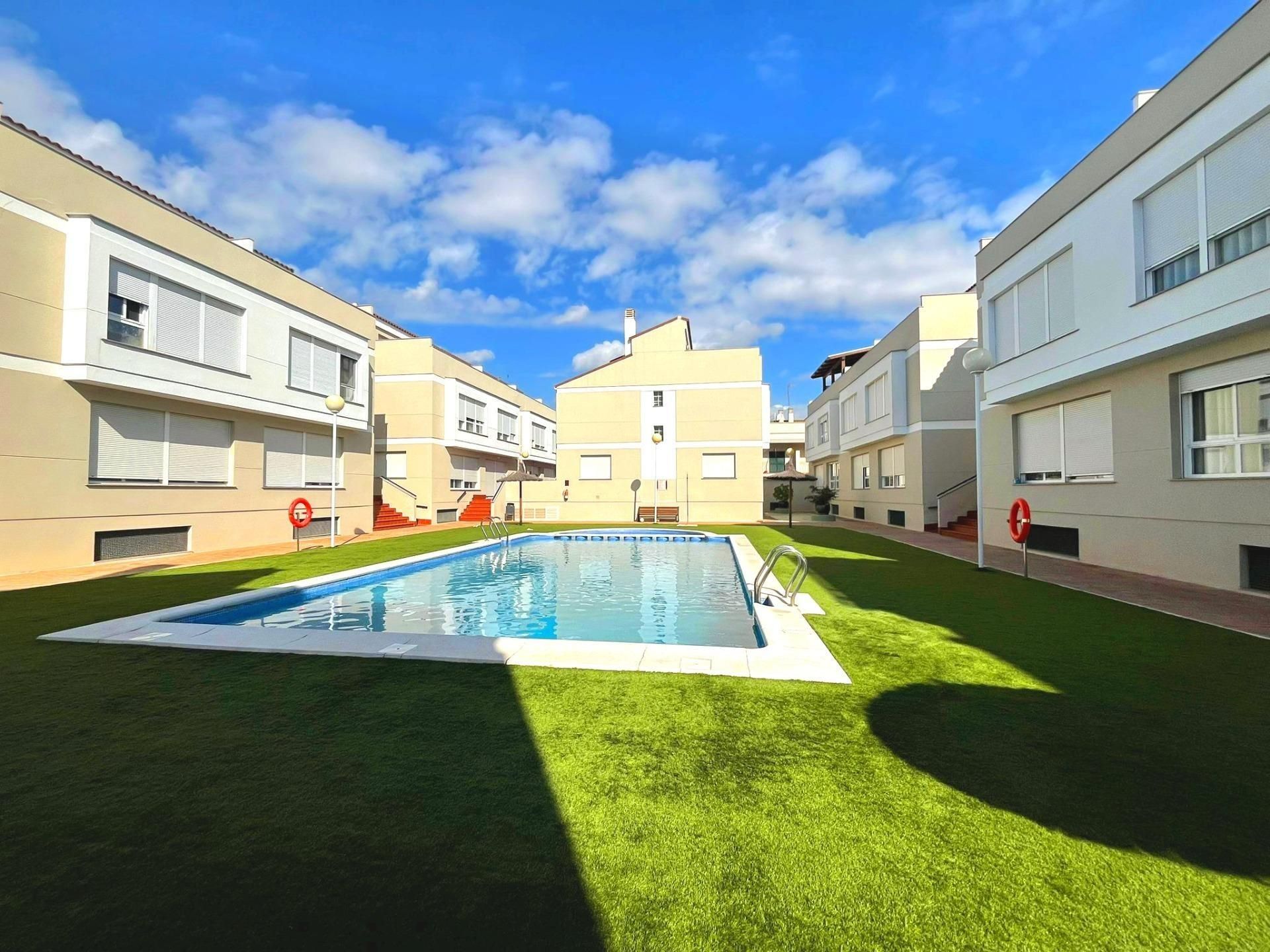 Swimming pool of Single-family semi-detached for sale in Moncofa  with Terrace, Storage room and Community pool