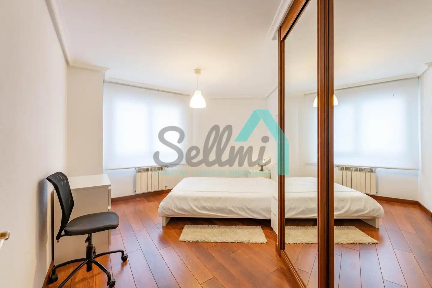Habitación de Piso en venta en Oviedo  con Calefacción y Parquet