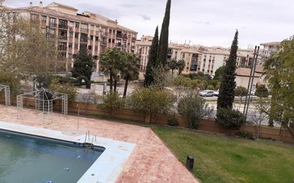 Piscina de Pis de lloguer en  Granada Capital amb Aire condicionat, Terrassa i Balcó