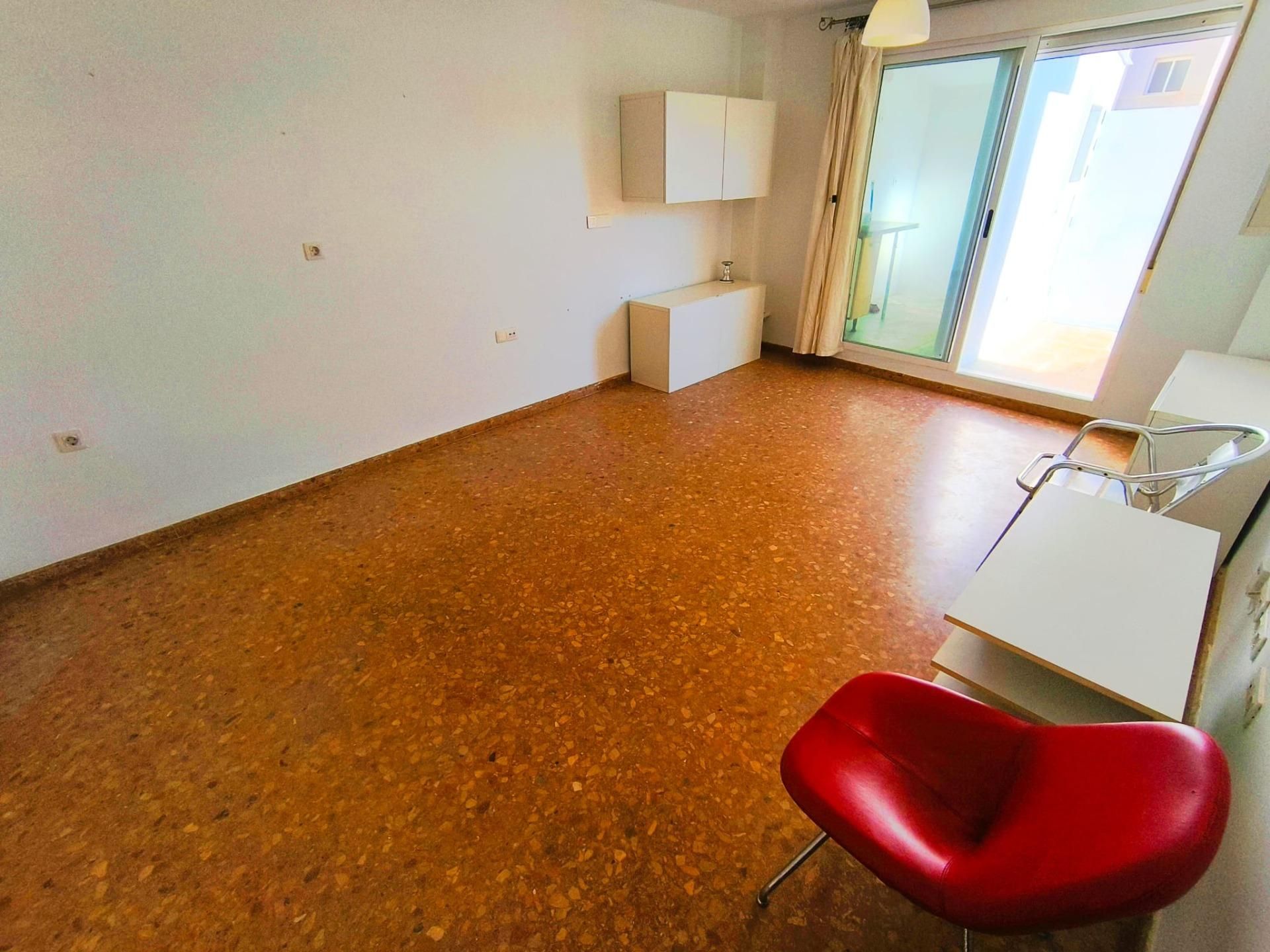 Flat for sale in  SIERRA DE PINA, Ciutat del Transport - La Salera