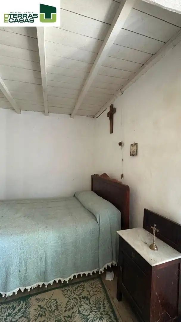 Dormitori de Casa o xalet en venda en A Lama   amb Jardí privat