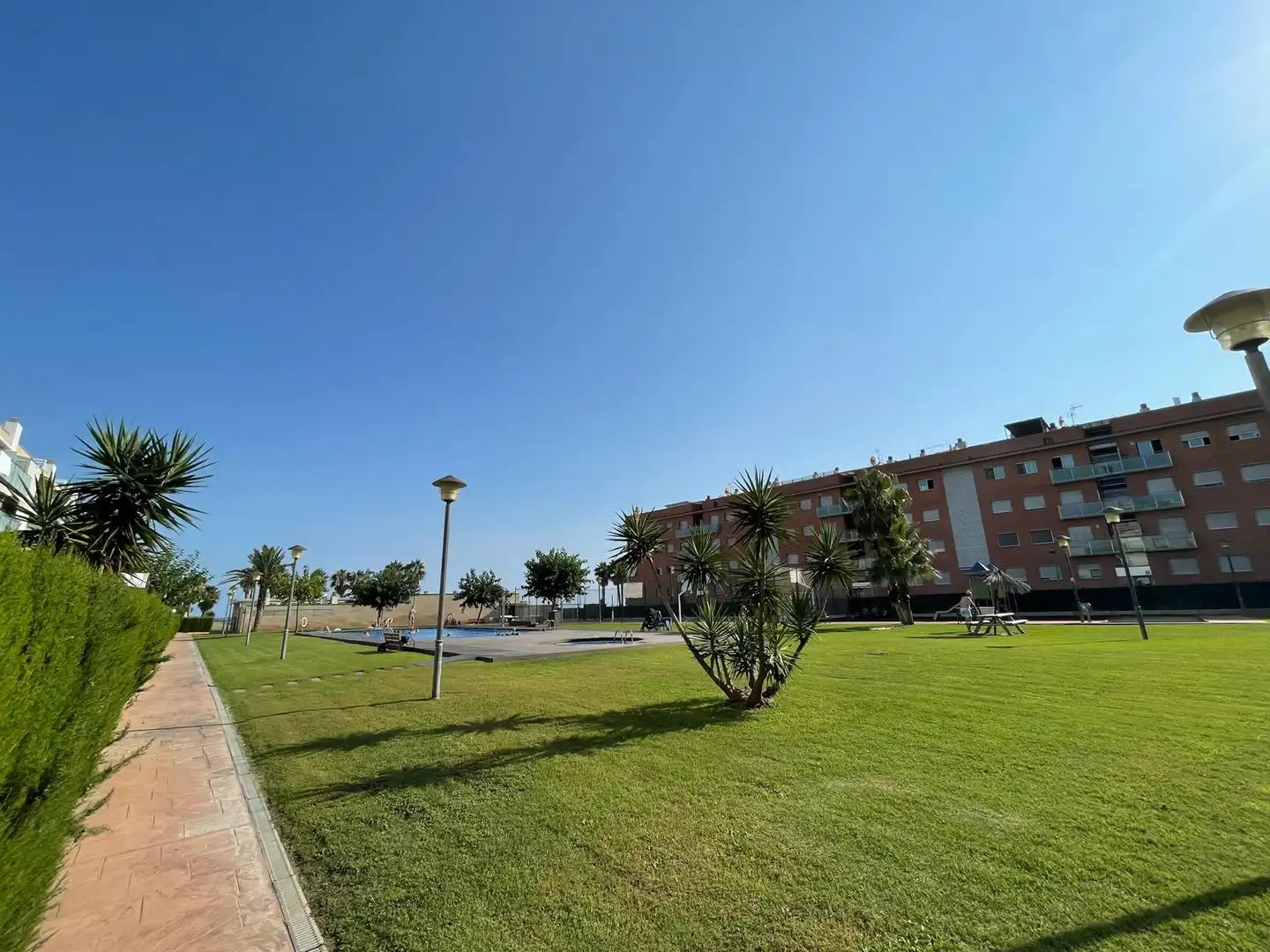 Vista exterior de Pis en venda en Cubelles amb Calefacció, Parquet i Terrassa
