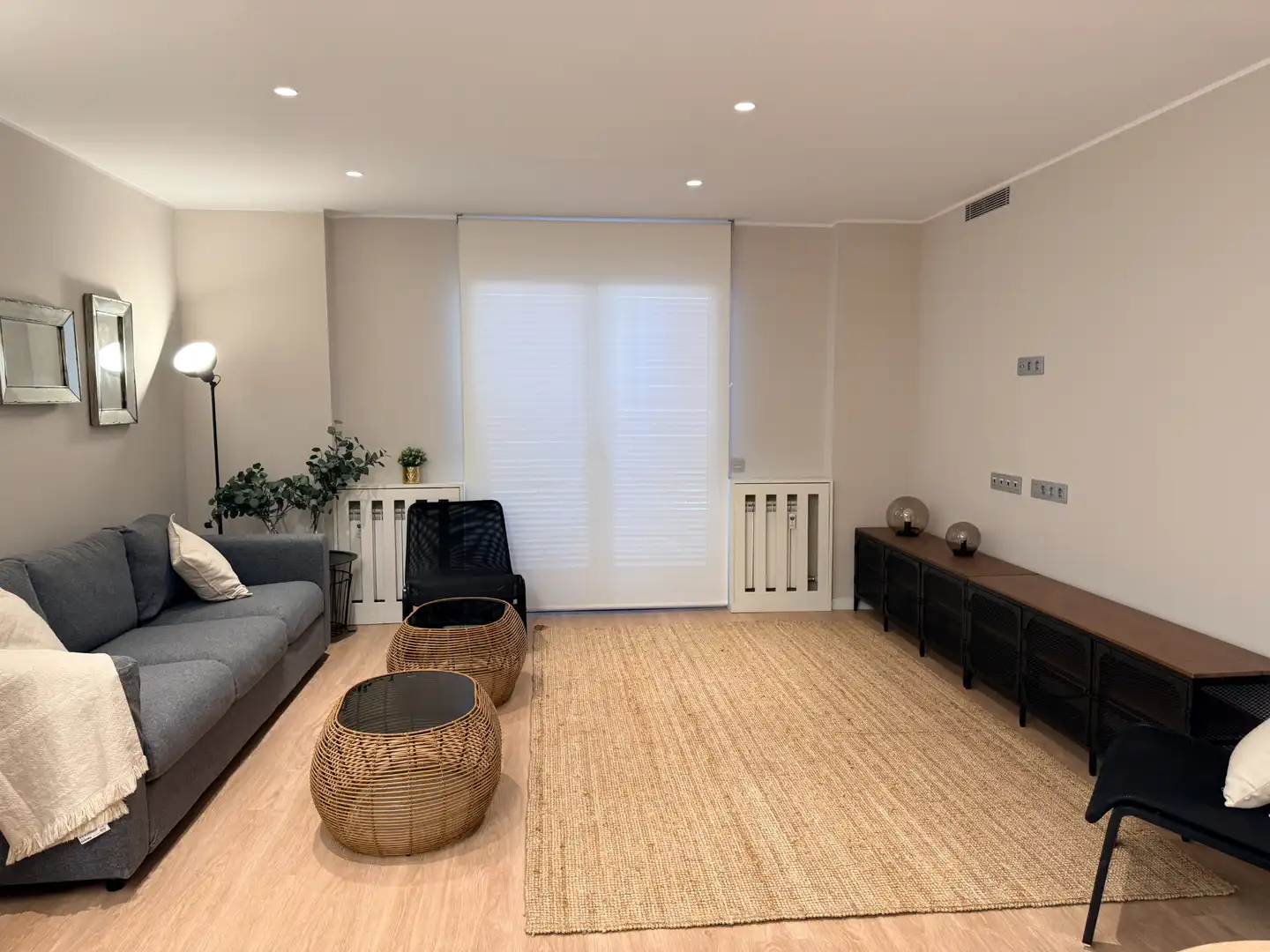 Sala de estar de Piso en venta en Lleida con Aire acondicionado, Calefacción y Parquet