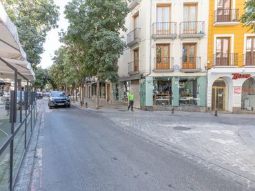 Local comercial en venda a Calle Almona de San Juan de Dios
