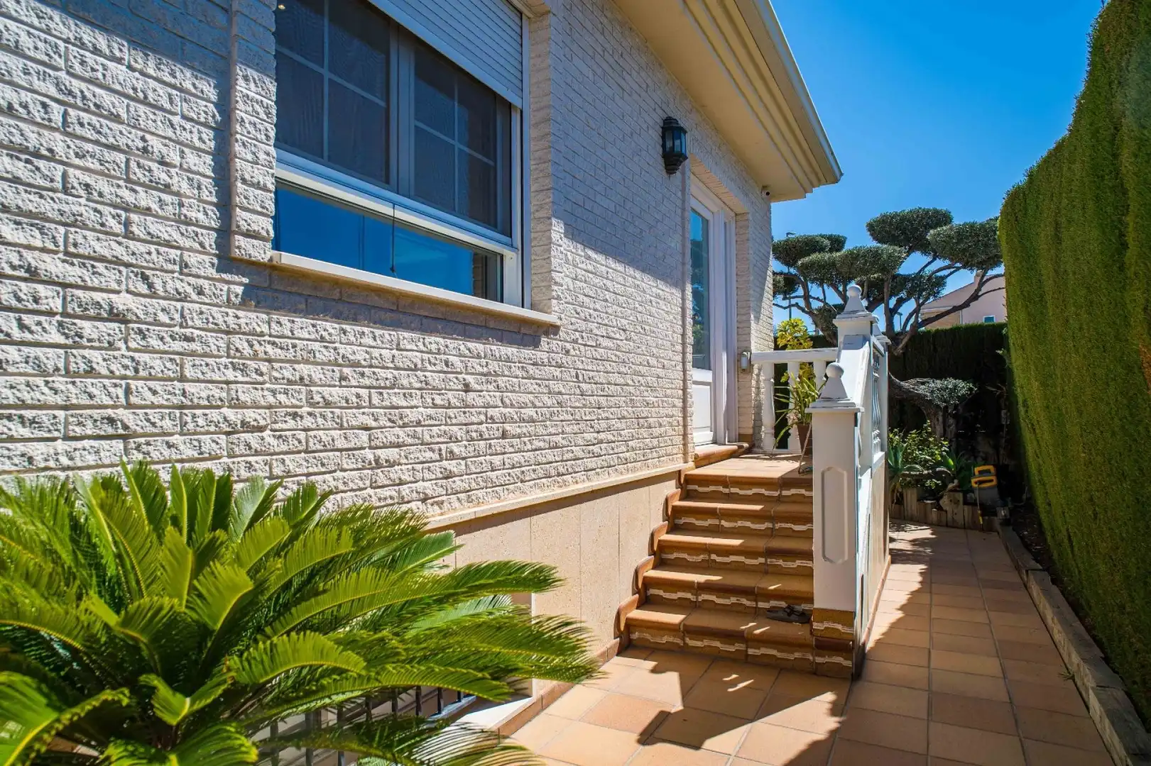 Vista exterior de Casa o chalet en venta en Elda con Aire acondicionado, Calefacción y Jardín privado