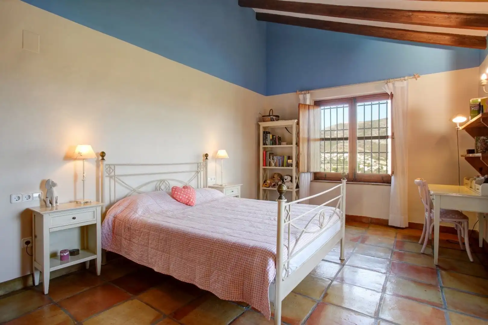 Dormitori de Finca rústica en venda en Moraira amb Jardí privat, Traster i Piscina