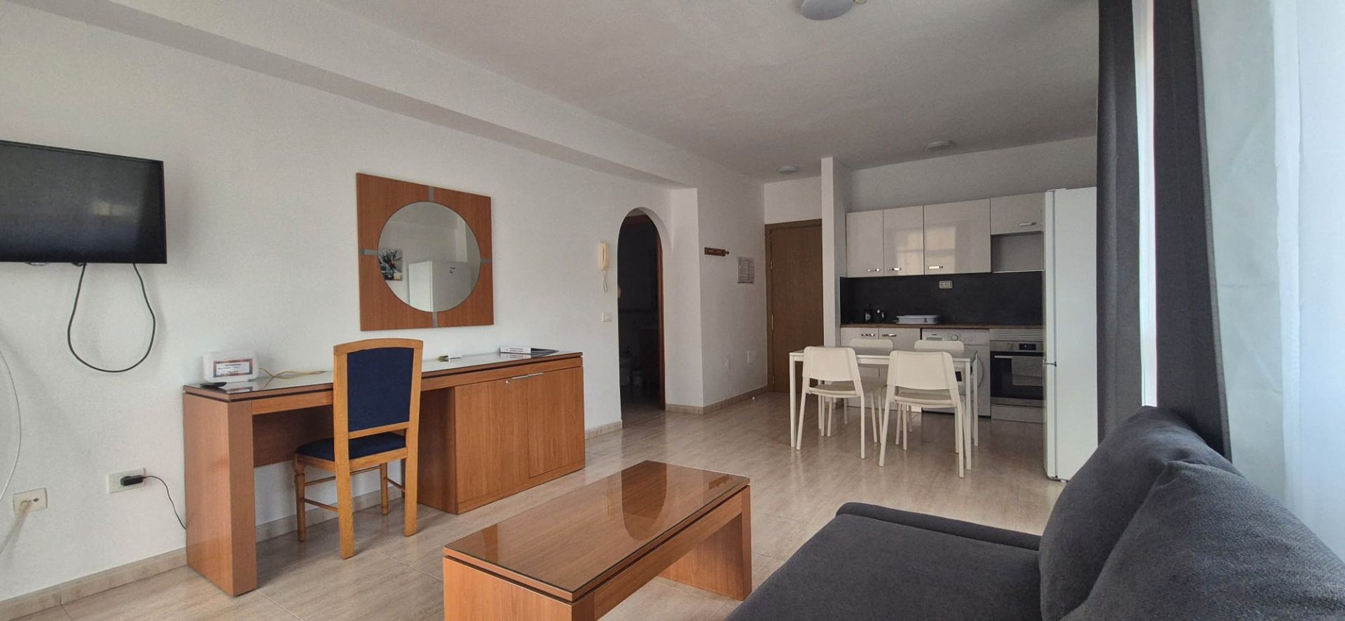 Living room of Flat for sale in Puerto de la Cruz  with Terrace, Furnished and Oven