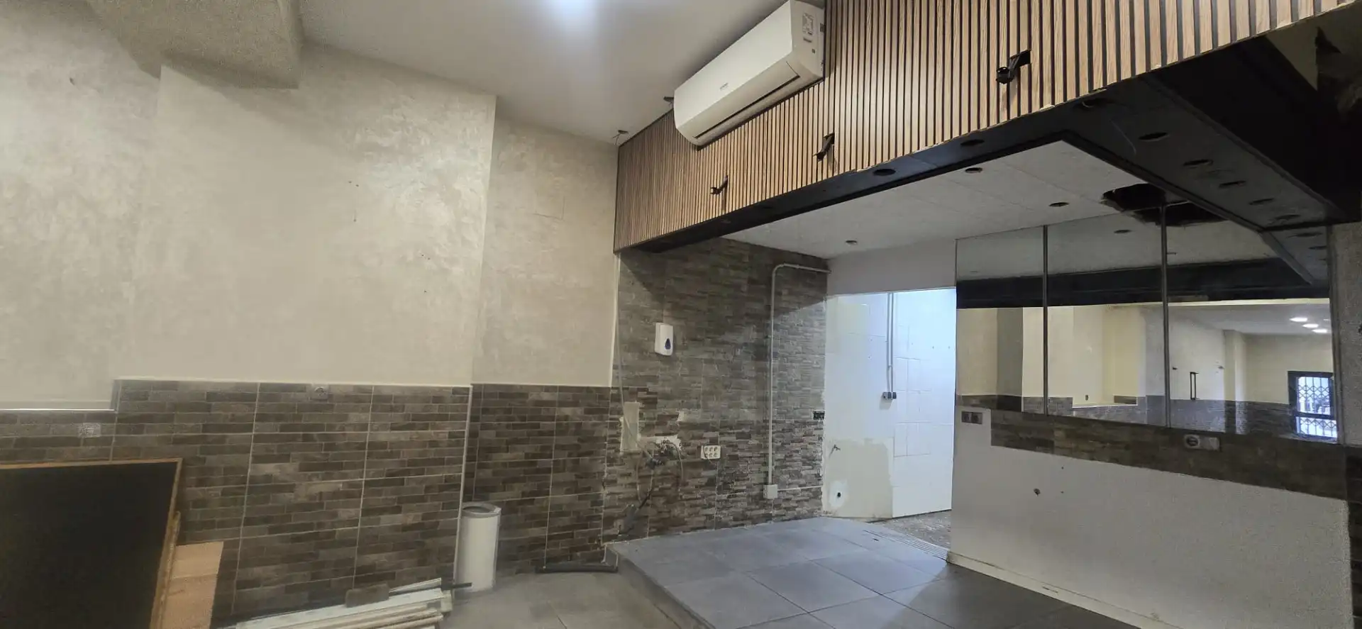 Local comercial en venda a Passeig de Sant Joan 153, imagen 3