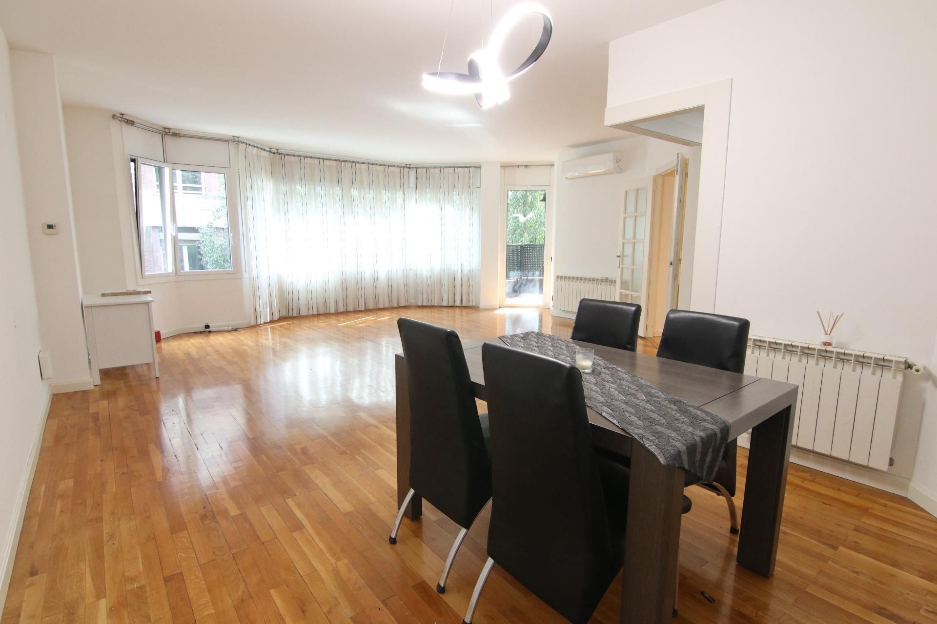 Flat for sale in Carrer NARCIS GIRALT DE, Centre , Centre - Sant Oleguer, Sabadell