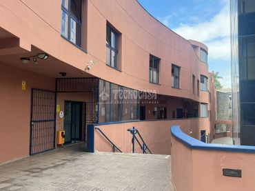 Büro zum Verkauf in La Salud - La Salle