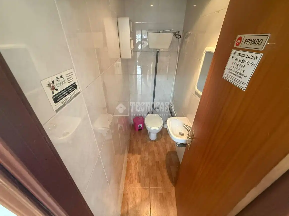Badezimmer von Geschaftsraum zum Verkauf in Badajoz