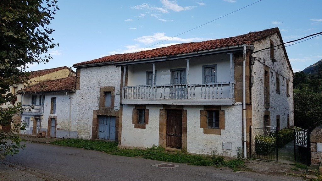 House or chalet for sale in Bárcena de Pie de Concha