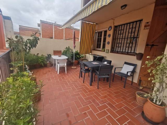 Piso en Venta en Carrer MOSSEN JACINT VERDAGUER en Centre