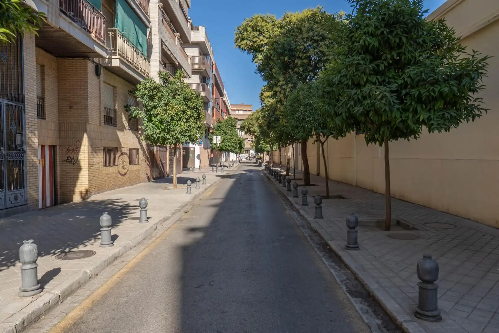 Außenansicht von Wohnung zur Miete in Granada mit Klimaanlage, Heizung und Möbliert