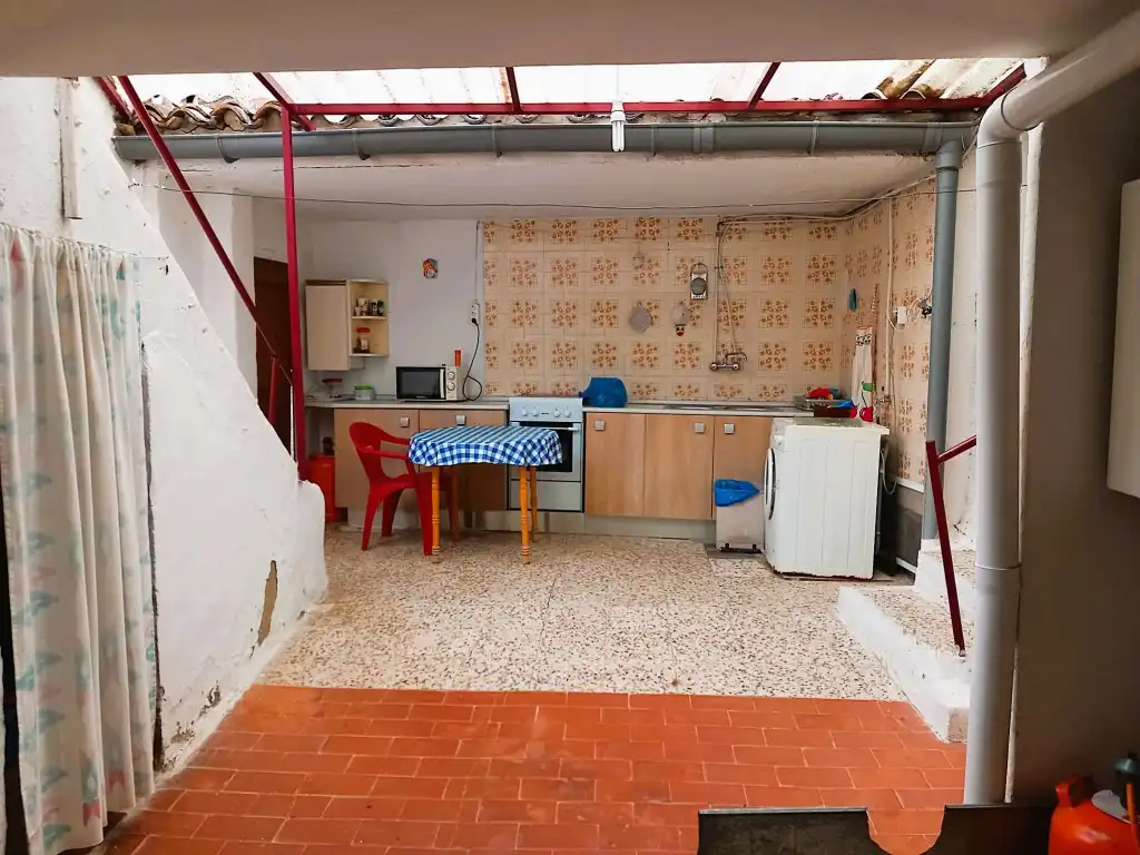 Kitchen of Houses for sale in Calles  with Private garden, Terrace and Storage room