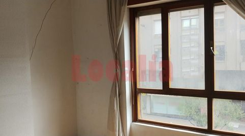 Amplio local con 145 m2, situado en la céntrica y concurrida calle San Fernando, en Santander.
El local se ubica en el primer pis