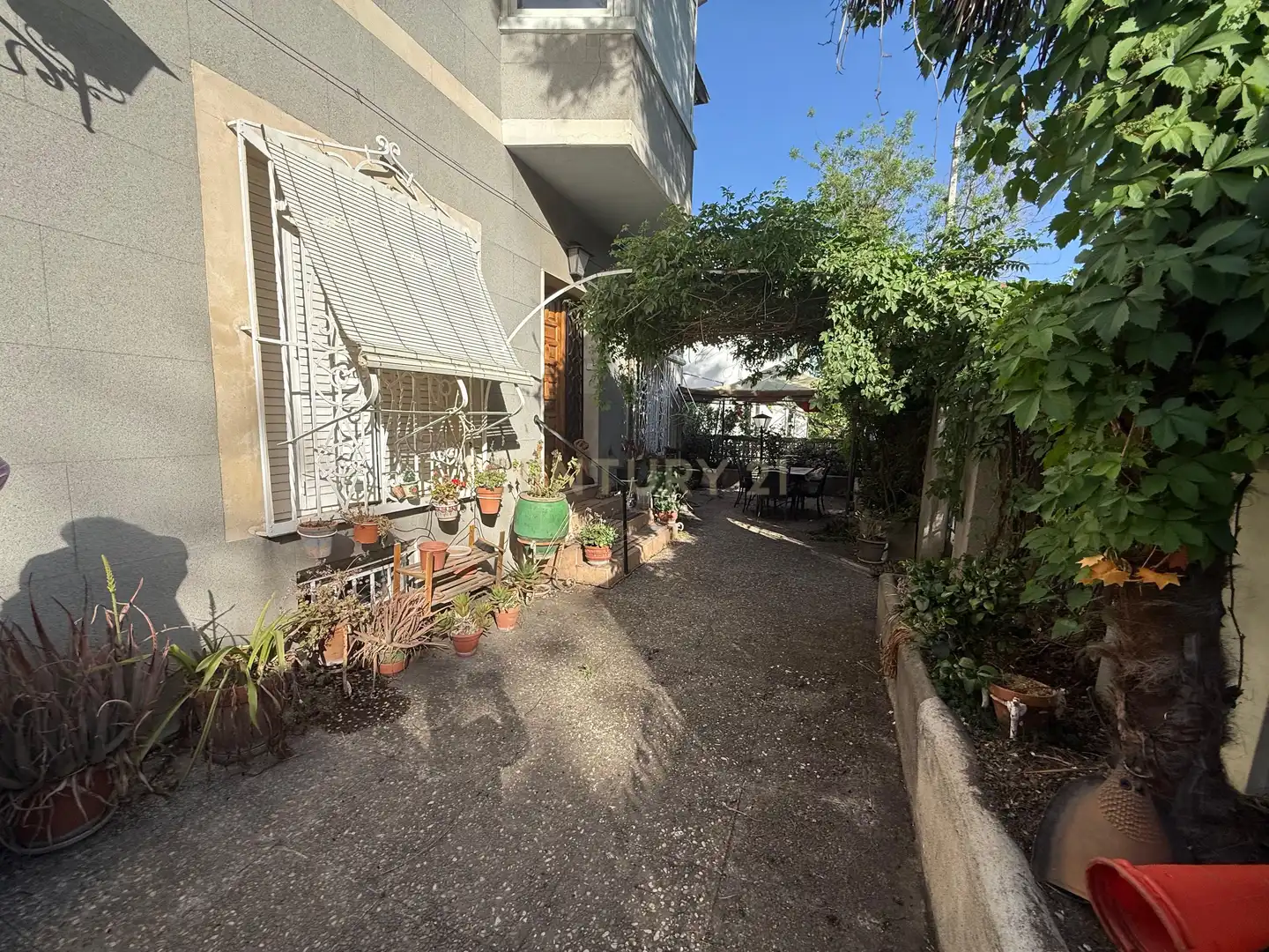 Houses for sale in Madrid  with Air Conditioner, Private garden and Storage room