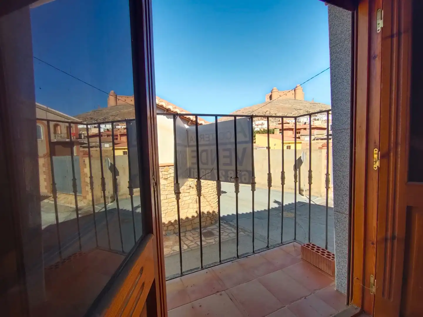 Detached homes for sale in Calle San Sebastián, La Calahorra