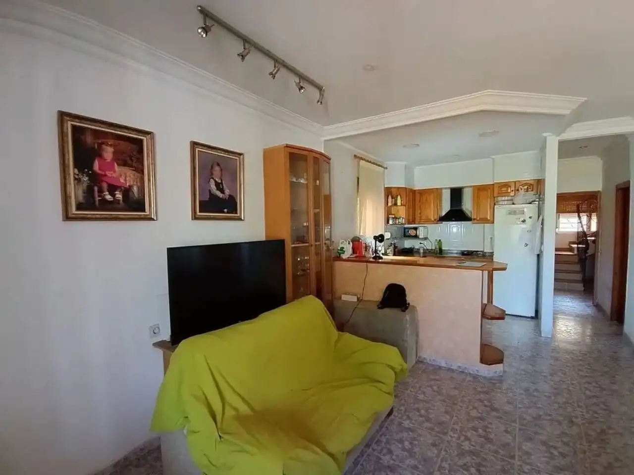 Cocina de Casa adosada en venta en Vilallonga / Villalonga con Terraza y Amueblado