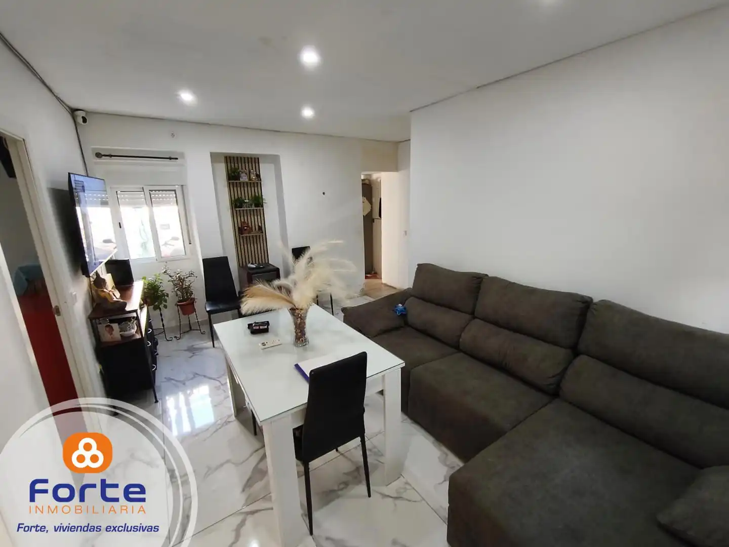 Sala d'estar de Casa o xalet en venda en Córdoba amb Aire condicionat, Calefacció i Terrassa