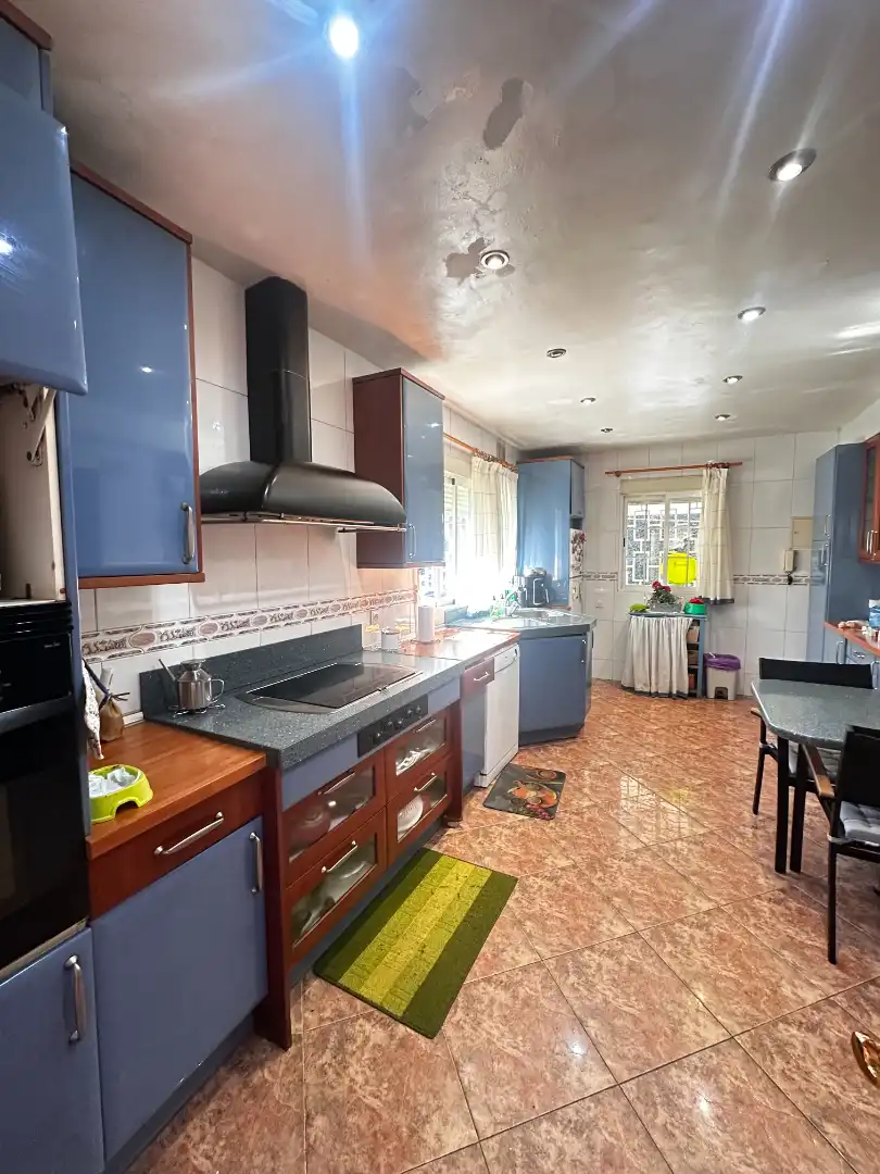 Cocina de Casa o chalet en venta en Las Rozas de Madrid con Aire acondicionado, Calefacción y Jardín privado