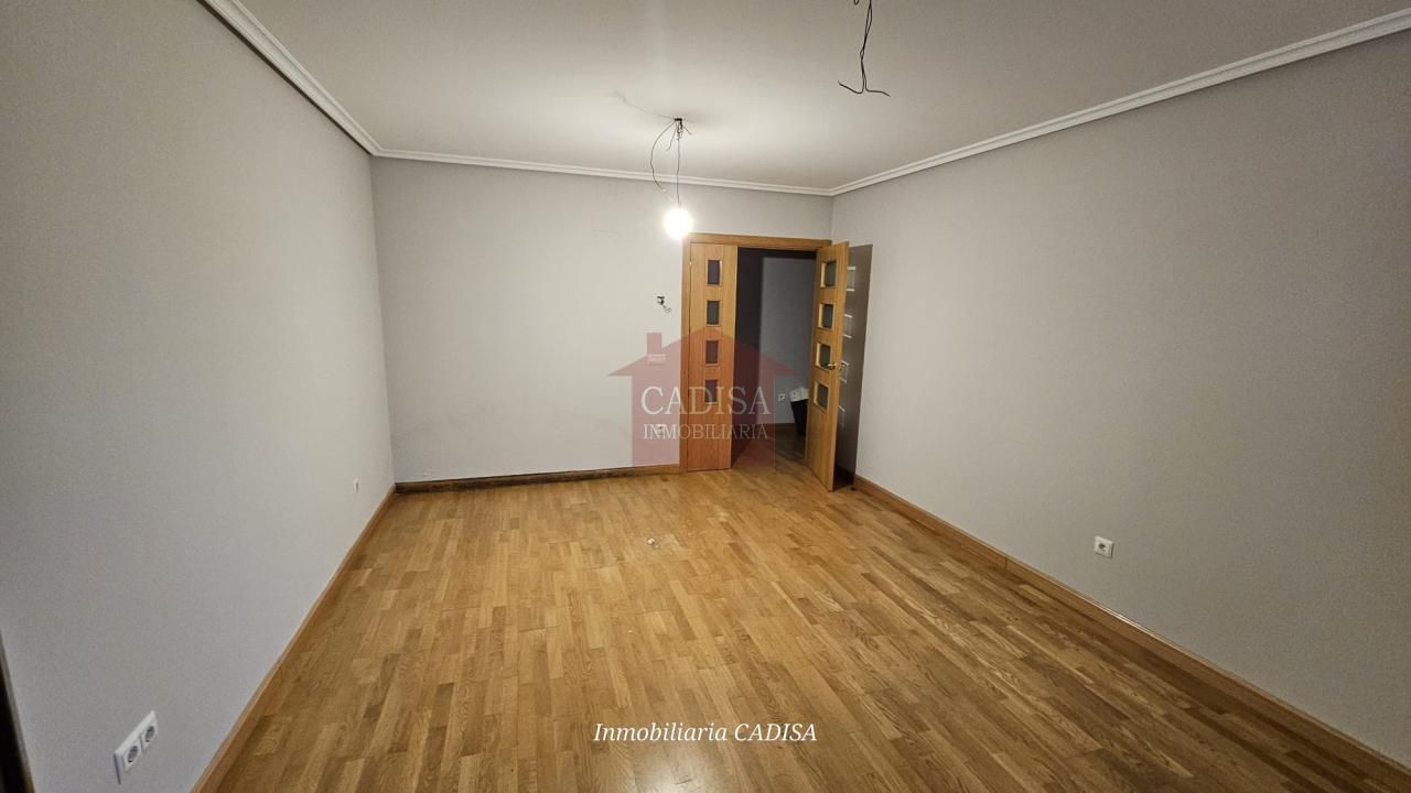Habitación de Apartamento en venta en Santa Marta de Tormes con Calefacción y Terraza