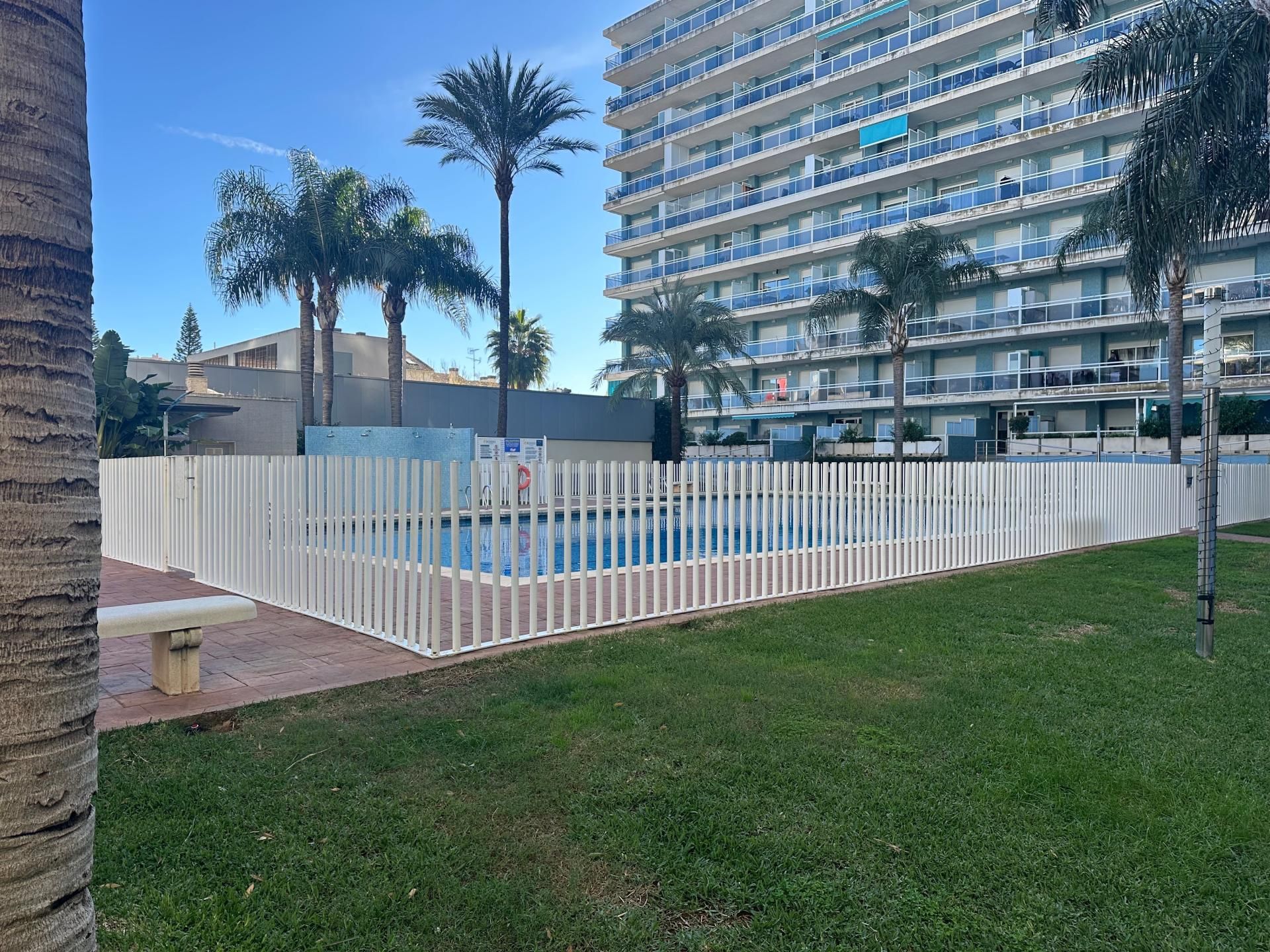 Swimming pool of Flat for sale in Gandia  with Air Conditioner, Balcony and Community pool