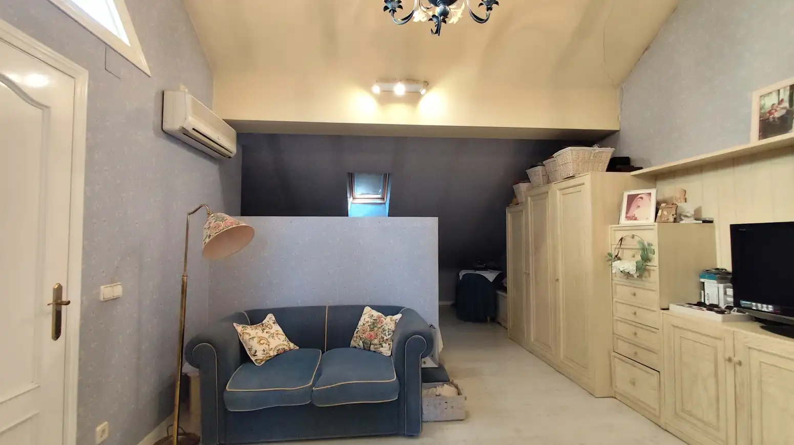 Houses for sale in  Logroño  with Air Conditioner, Heating and Parquet flooring