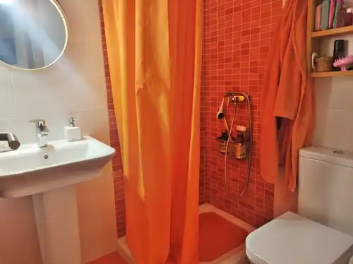 Baño de Planta baja en venta en El Astillero   con Jardín privado, Trastero y Piscina comunitaria