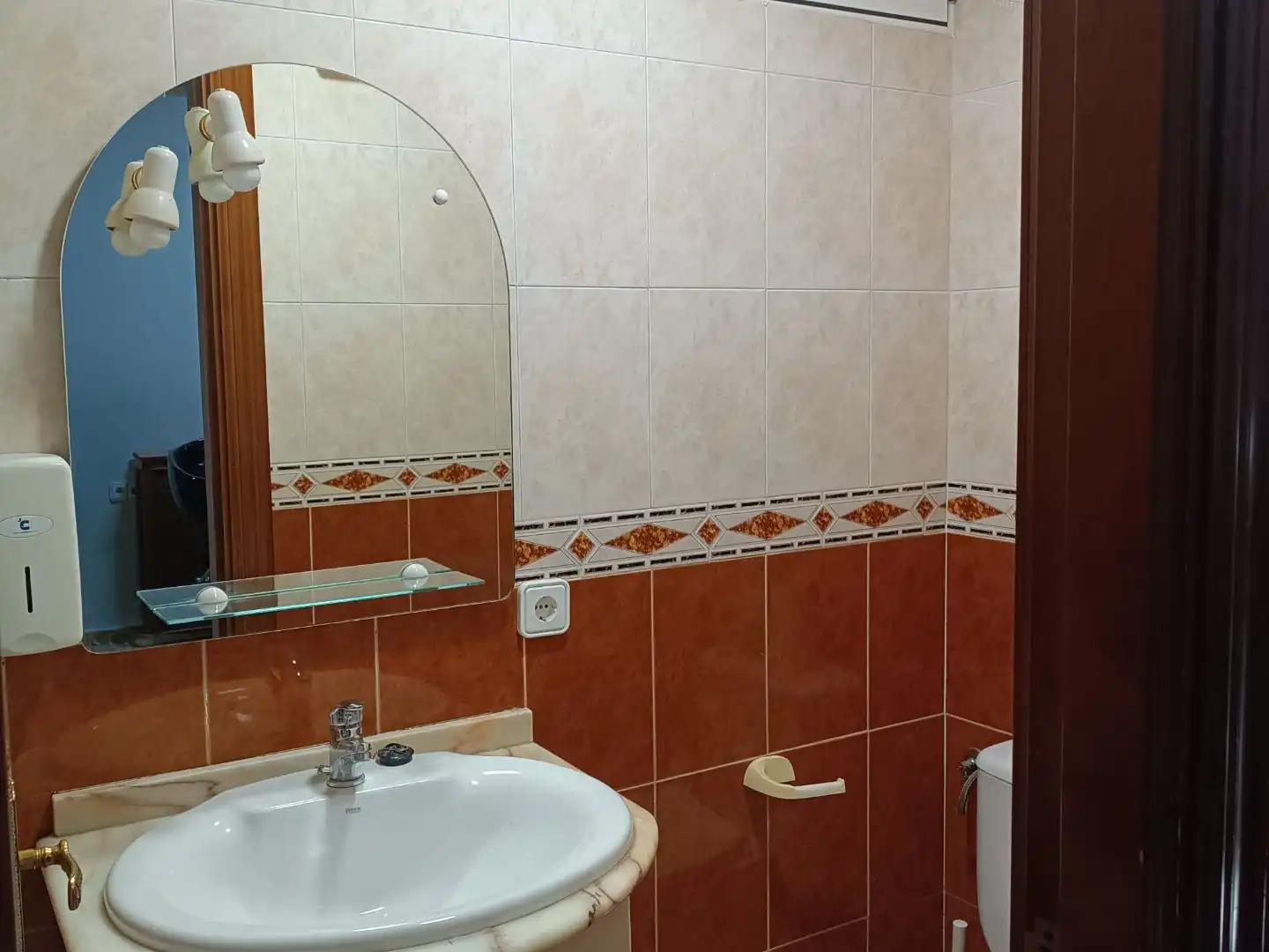Badezimmer von Geschaftsraum zur Miete in Viana de Cega mit Klimaanlage