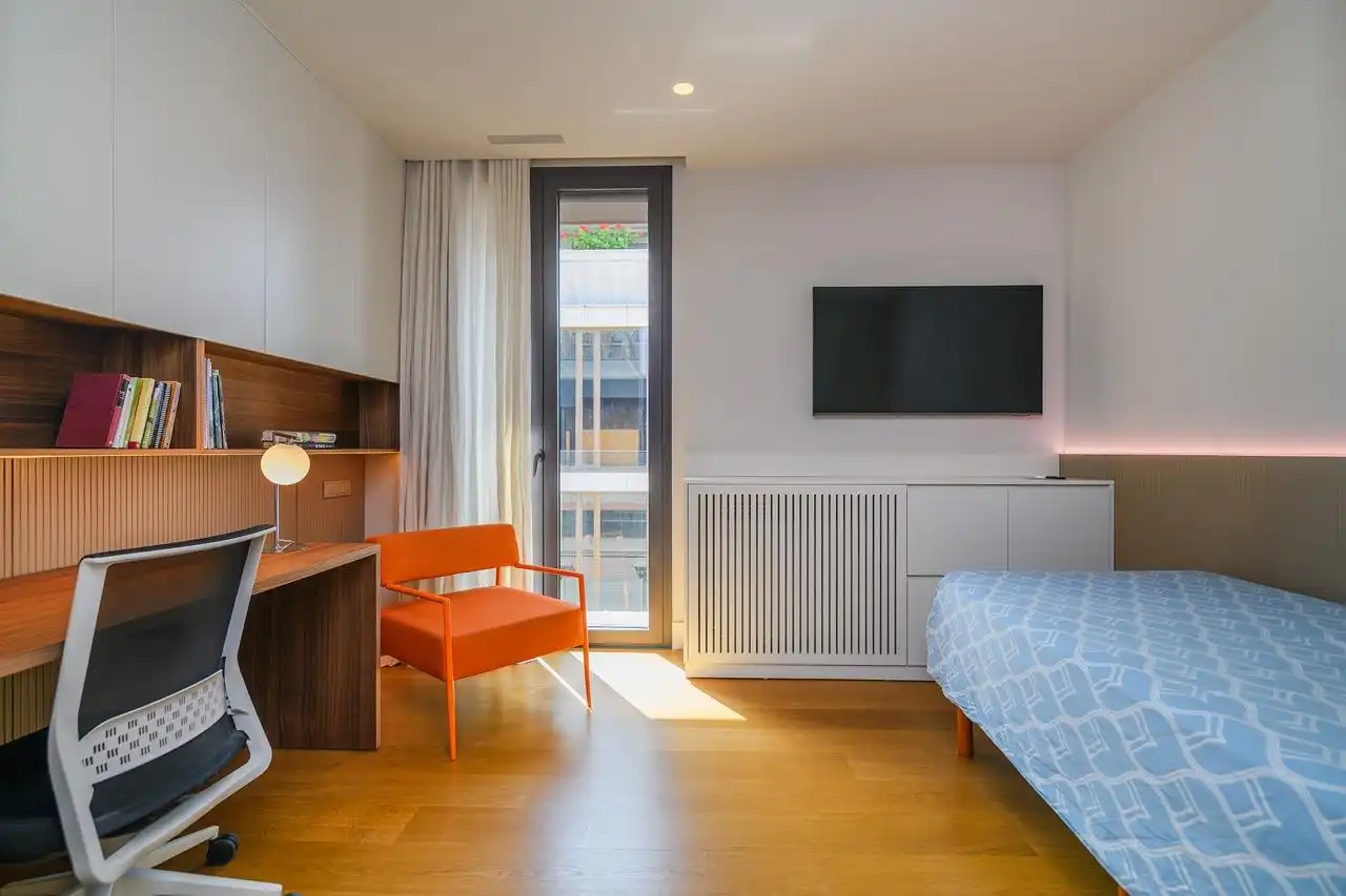 Schlafzimmer von Dachboden zum Verkauf in Barcelona mit Klimaanlage, Heizung und Terrasse