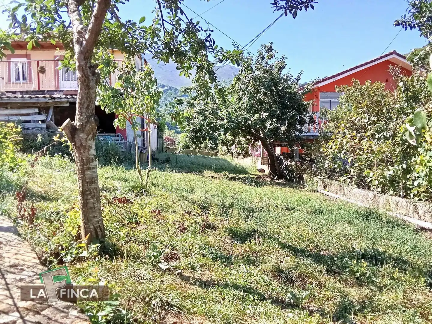 Houses for sale in Belmonte de Miranda  with Heating, Terrace and Storage room