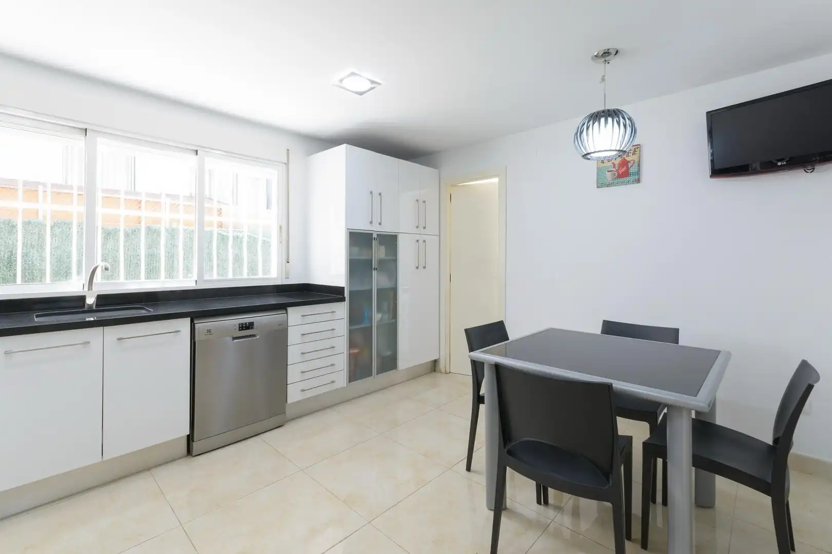 Küche von Maisonette zum Verkauf in Gandia mit Klimaanlage, Heizung und Privatgarten