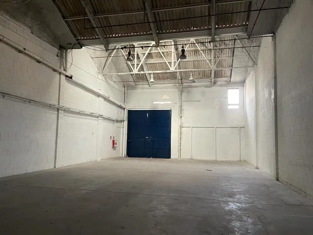 Nave industrielle à louer à Centre, imagen 4