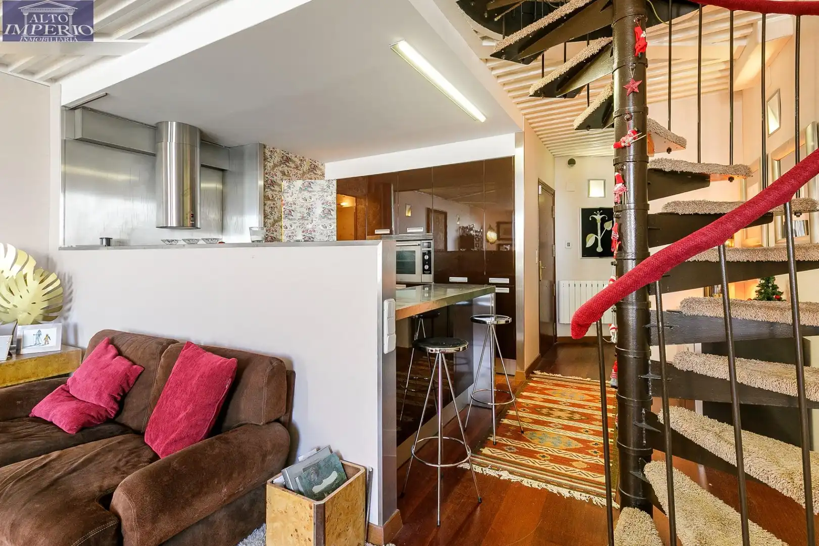 Sala d'estar de Dúplex en venda en Sierra Nevada amb Calefacció, Parquet i Traster