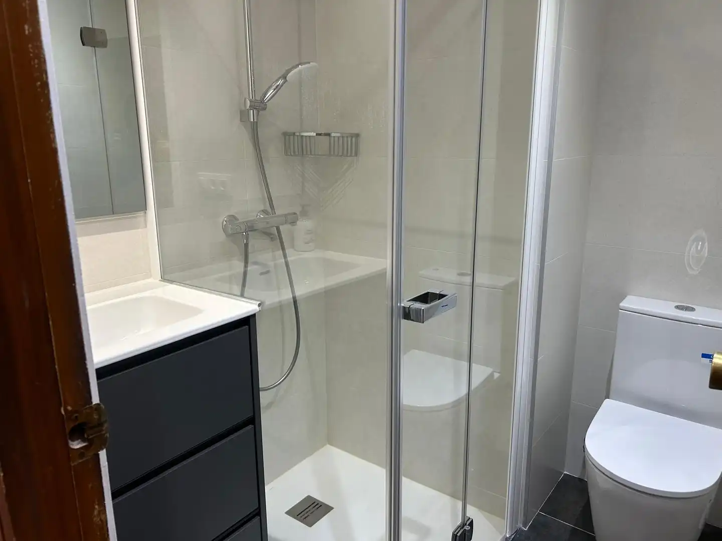Badezimmer von Wohnung zur Miete in Vitoria - Gasteiz mit Heizung, Terrasse und Abstellraum