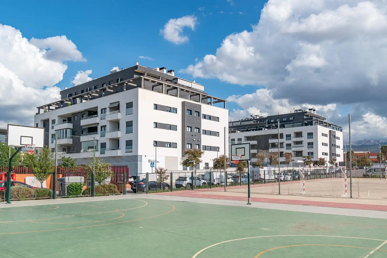 Vista exterior de Pis en venda en Armilla amb Calefacció, Terrassa i Traster