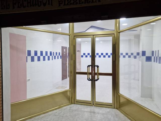 Local comercial en Alquiler en Calle Andrés Segovia, 15 en El Viso del Alcor