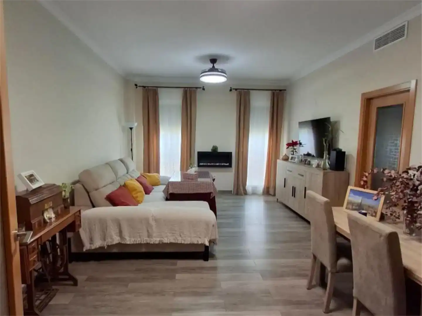 Sala d'estar de Pis en venda en Palma del Río amb Aire condicionat