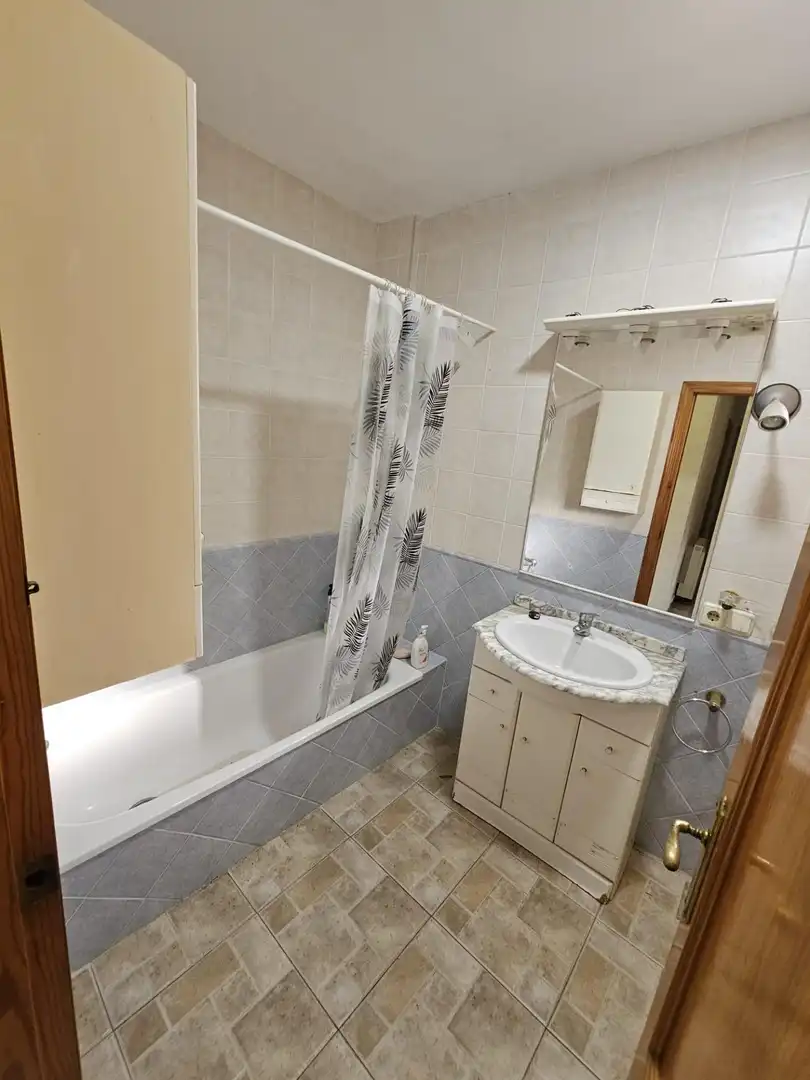 Baño de Casa o chalet en venta en Chiva con Calefacción, Jardín privado y Terraza