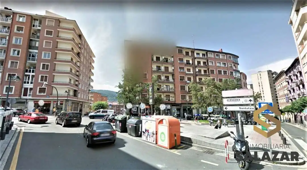 Vista exterior de Piso de alquiler en Bilbao  con Calefacción