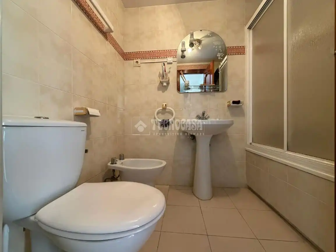 Baño de Piso en venta en Mijas con Terraza y Piscina comunitaria