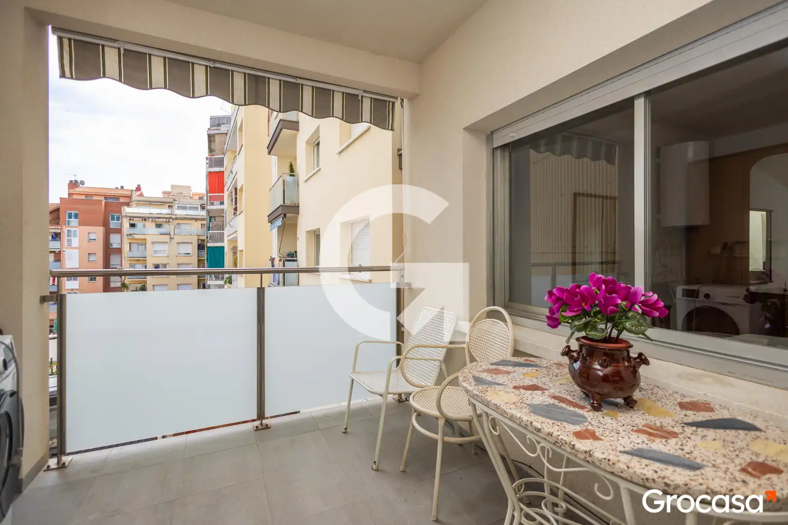 Terrassa de Pis en venda en Castelldefels amb Forn i Balcó