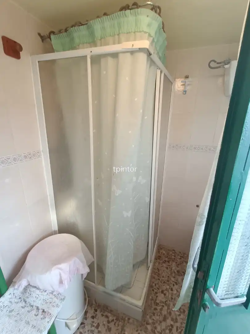 Bathroom of Houses for sale in Valencia de Alcántara  with Terrace, Swimming Pool and Furnished