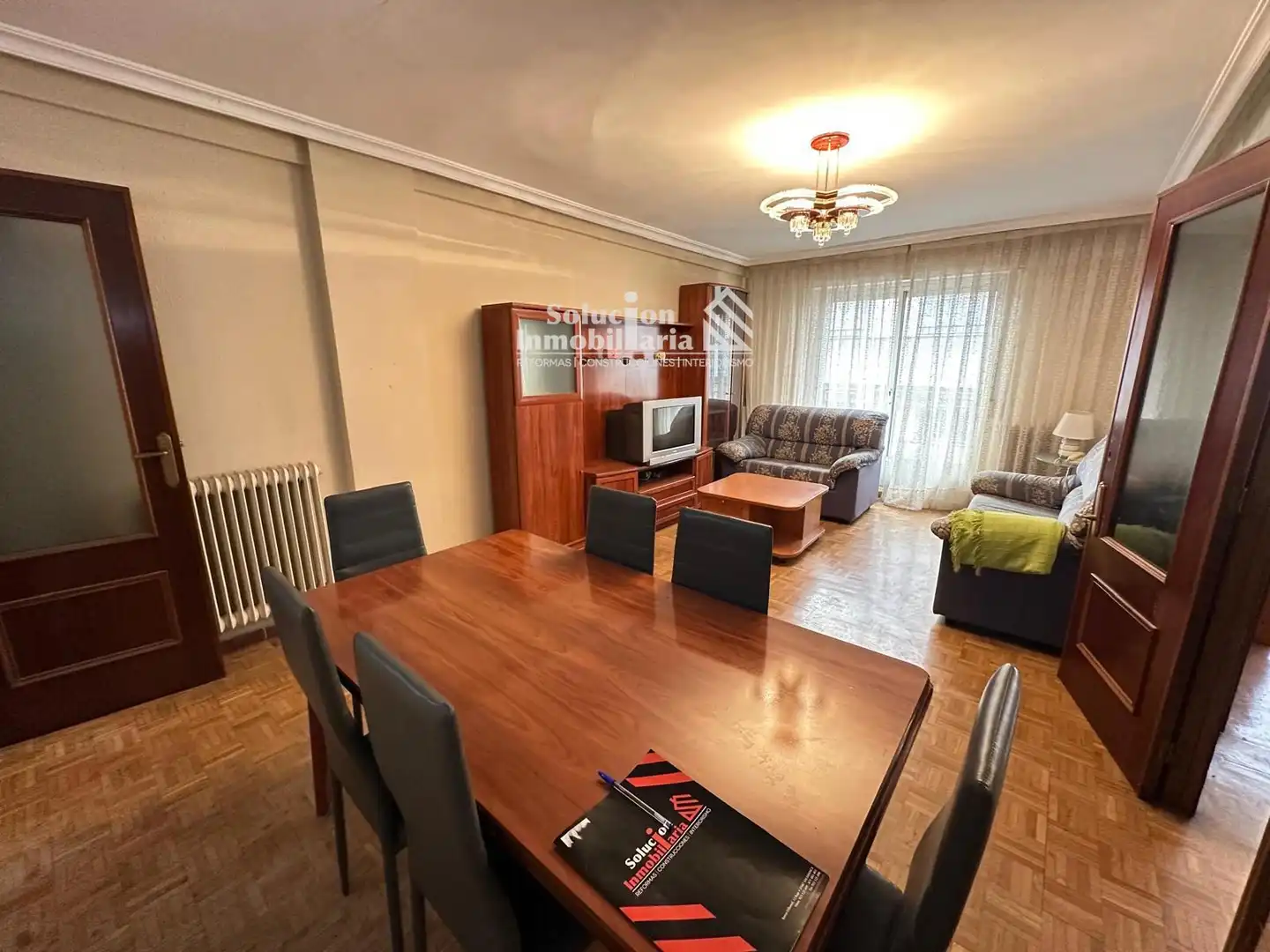 Sala d'estar de Pis en venda en Salamanca amb Calefacció, Terrassa i Moblat