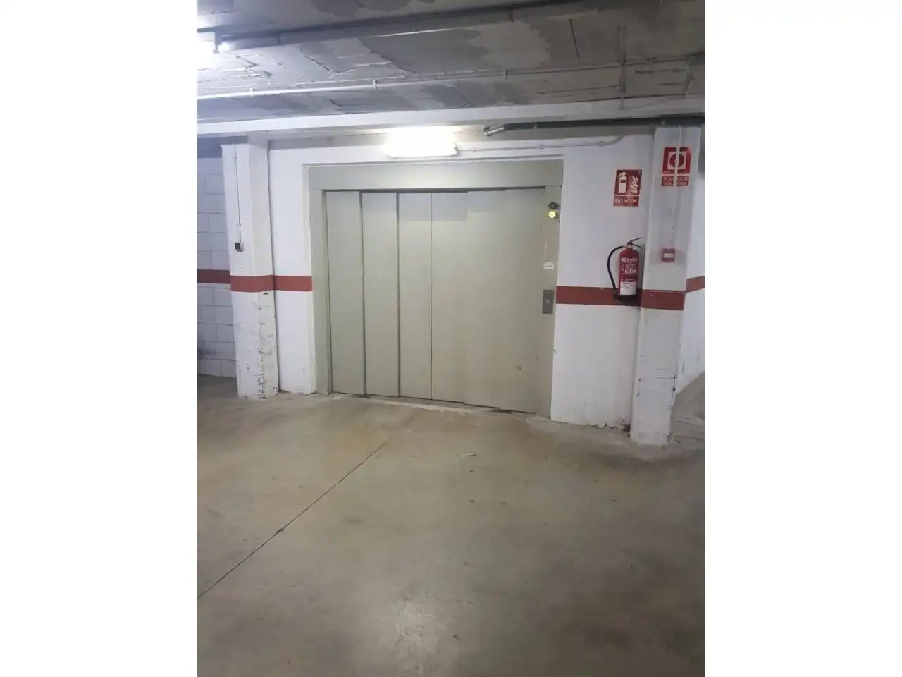 Parkplatz mit Aufzug zum Verkauf in Calle Sant Agustí, imagen 9